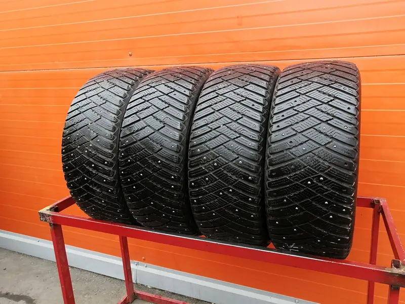 Комплект б/у шин 215/55 R16 Goodyear Ultra Grip Ice Arctic