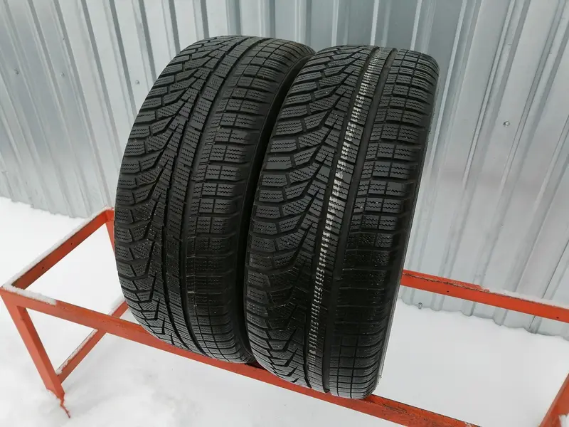 Пара б/у шин 215/55 R16 Hankook Winter I Cept Evo2 W320