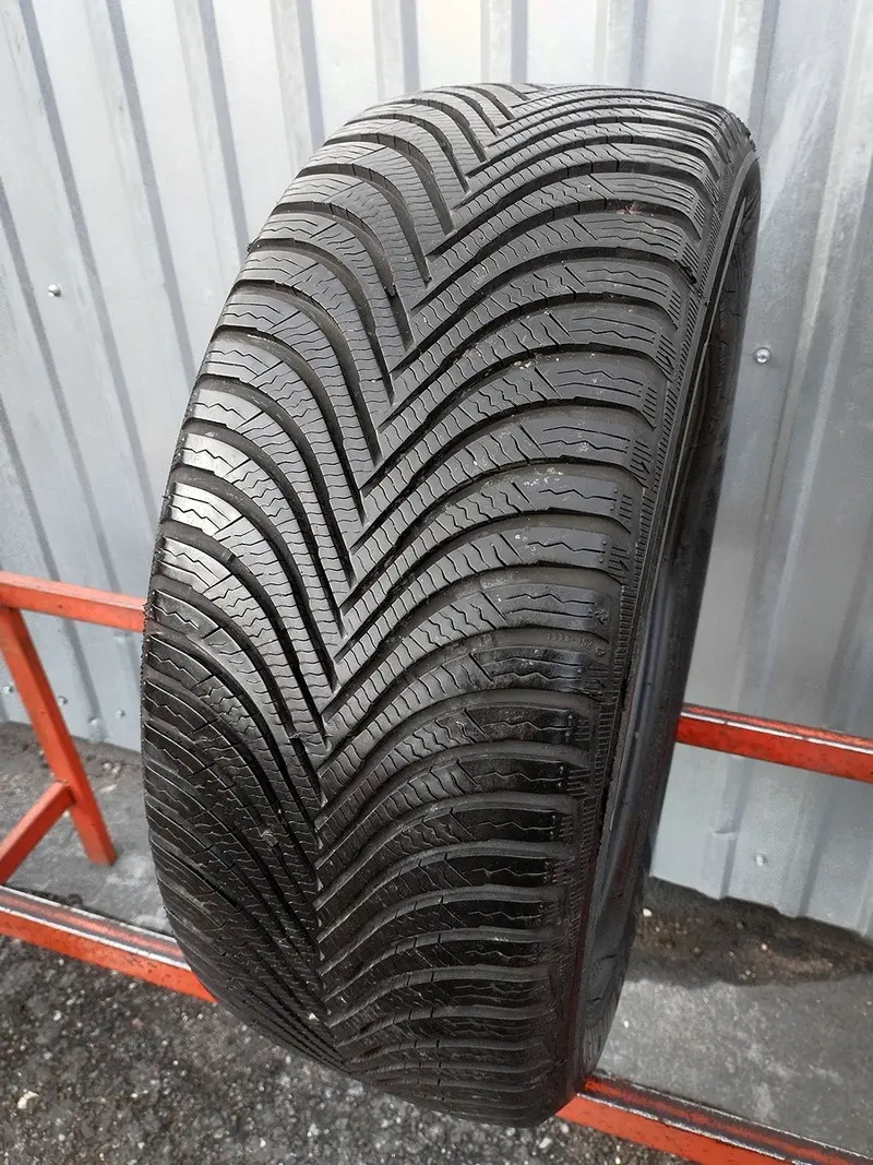 Б/у шина 215/55 R16 Michelin Alpin 5