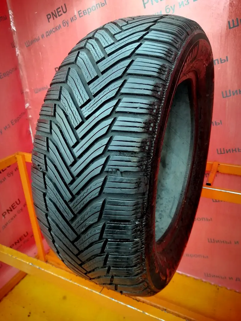 Б/у шина 215/55 R16 Michelin Alpin 6