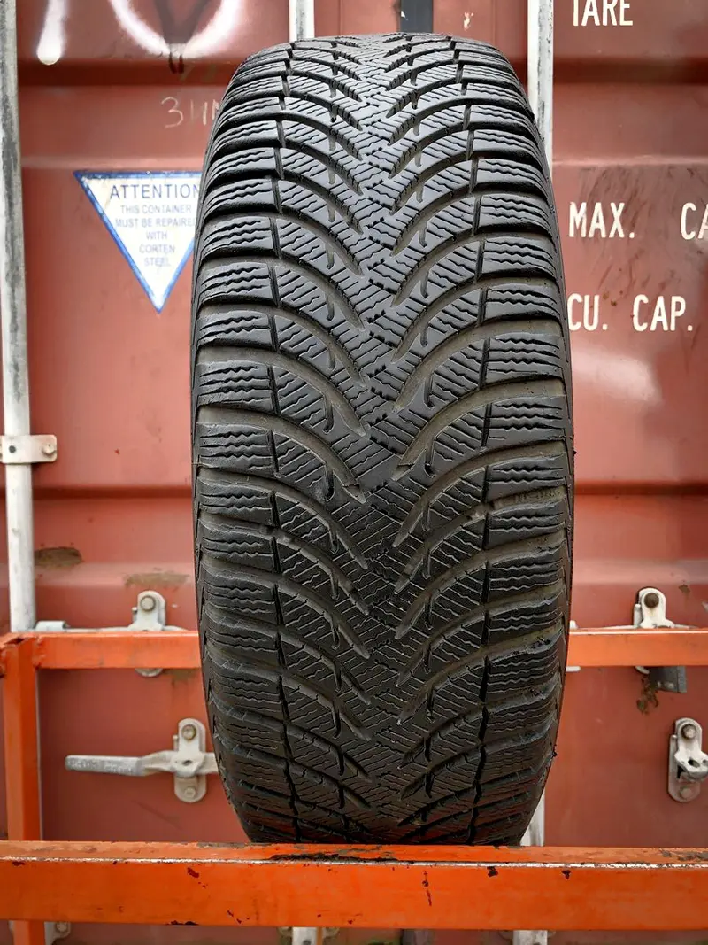 Б/у шина 215/55 R16 Michelin Alpin A4