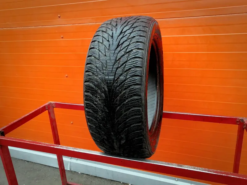 Б/у шина 215/55 R16 Nokian Hakkapeliitta R2