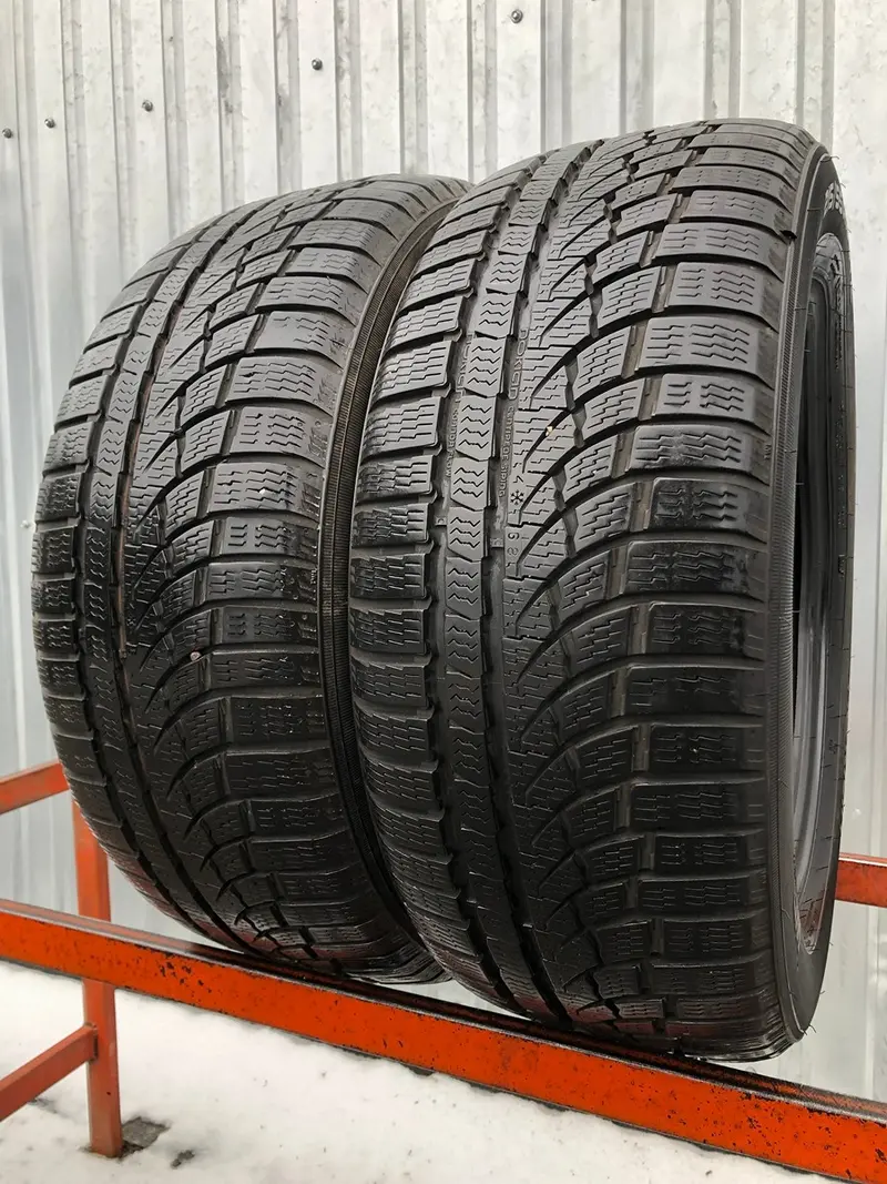 Пара б/у шин 215/55 R16 Nokian WR A4