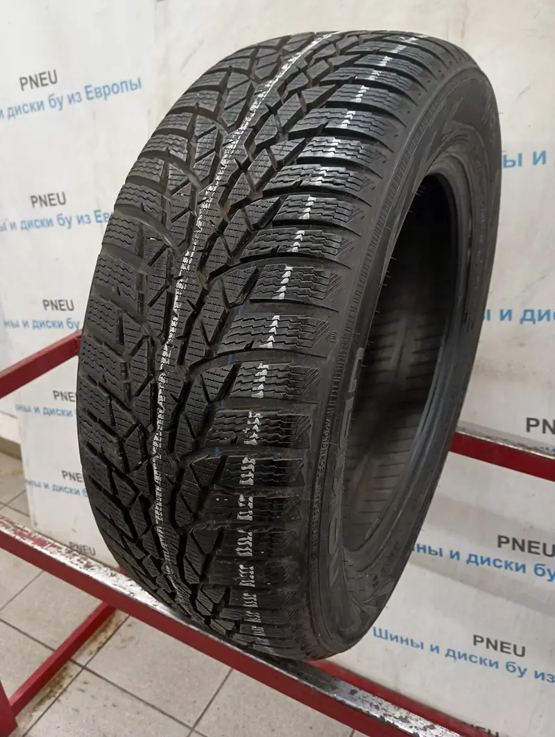 Б/у шина 215/55 R16 Nokian WR D4