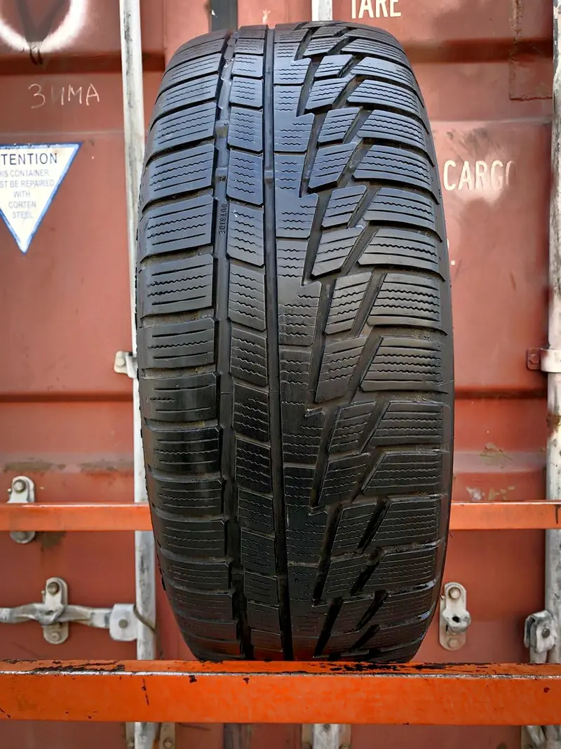 Б/у шина 215/55 R16 Nokian WR G2