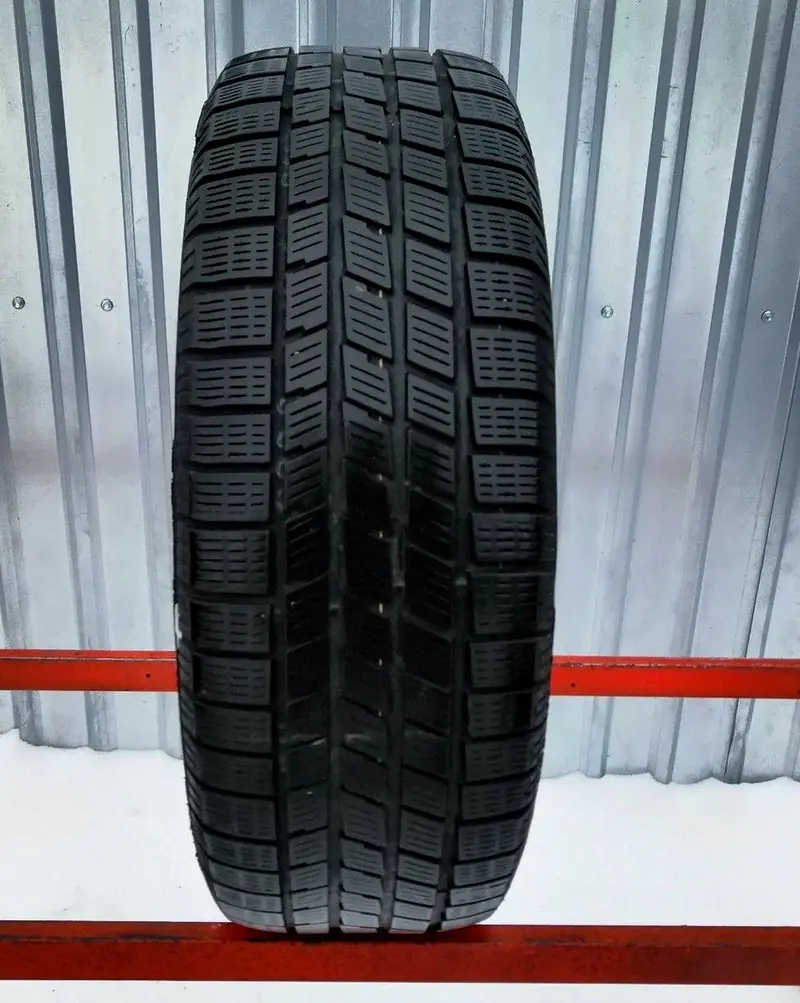 Б/у шина 215/55 R16 Pirelli Winter 210 Snowsport
