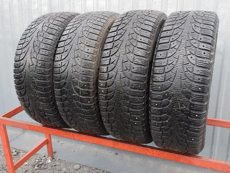Комплект б/у шин 215/55 R16 Pirelli Winter Carving EDGE