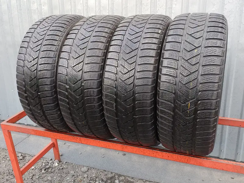 Комплект б/у шин 215/55 R16 Pirelli Winter Sottozero 3
