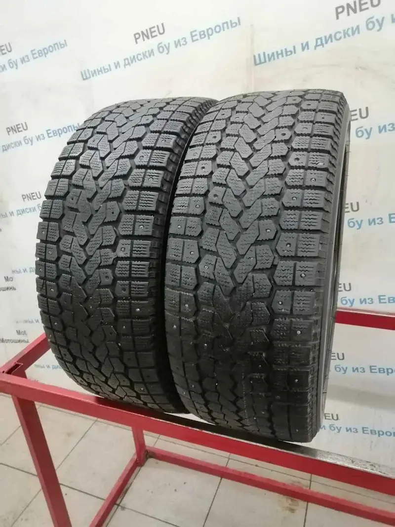 Пара б/у шин 215/55 R16 Yokohama Ice Guard F700 Z