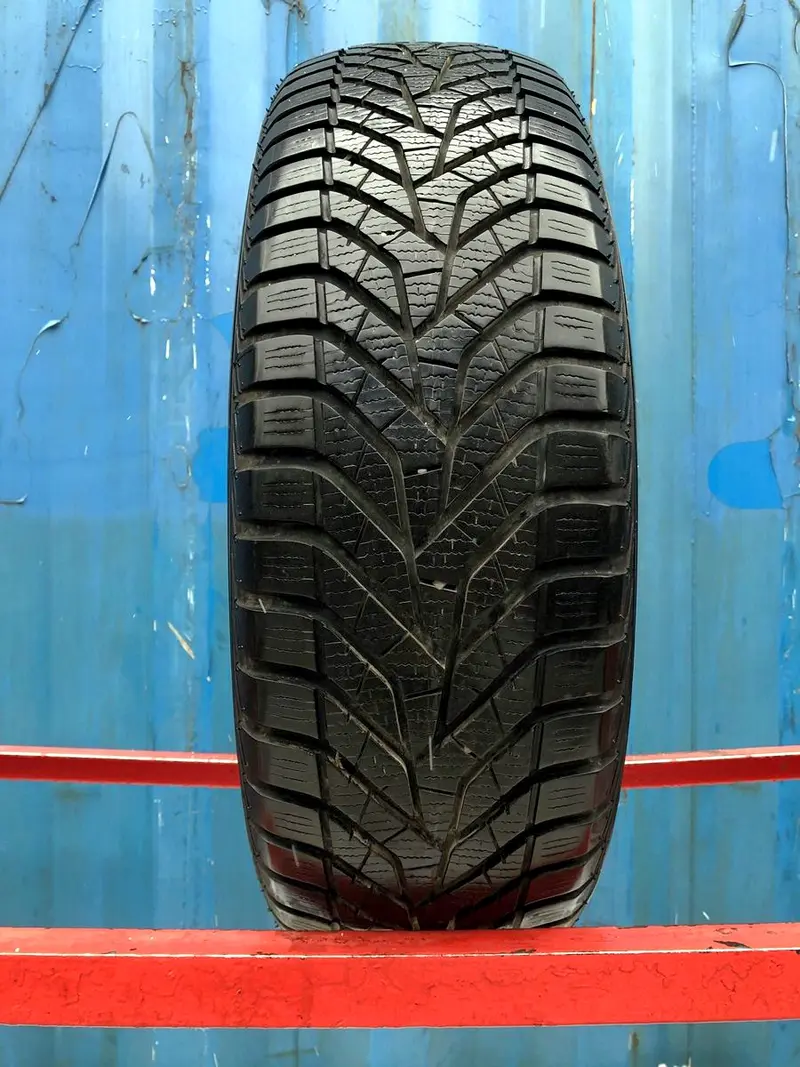 Б/у шина 215/55 R16 Yokohama W.drive V905