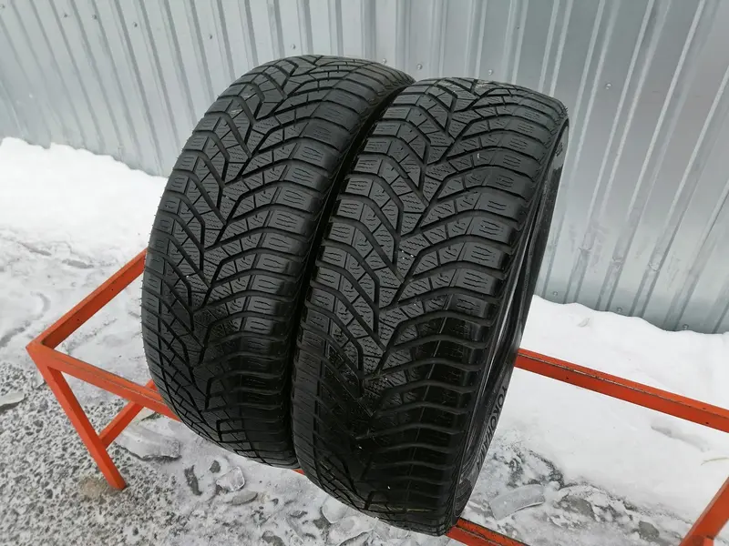 Пара б/у шин 215/55 R16 Yokohama W.drive V905