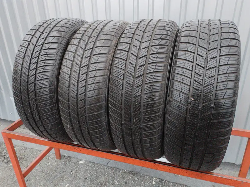 Комплект б/у шин 215/55 R17 Barum Polaris 5