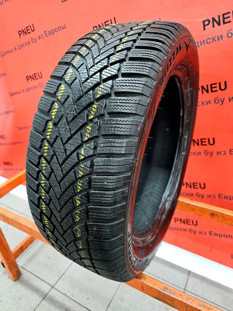 Б/у шина 215/55 R17 Bridgestone Blizzak LM-005