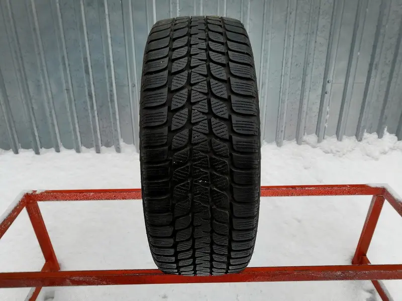 Б/у шина 215/55 R17 Bridgestone Blizzak LM25, фото 1
