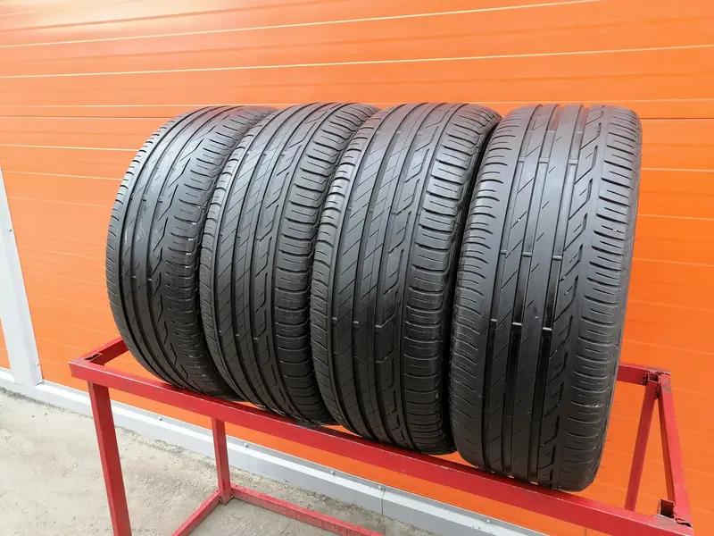 Комплект б/у шин 215/55 R17 Bridgestone Turanza T001