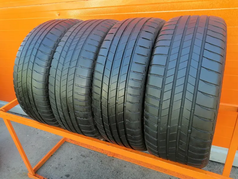 Комплект б/у шин 215/55 R17 Bridgestone Turanza T005