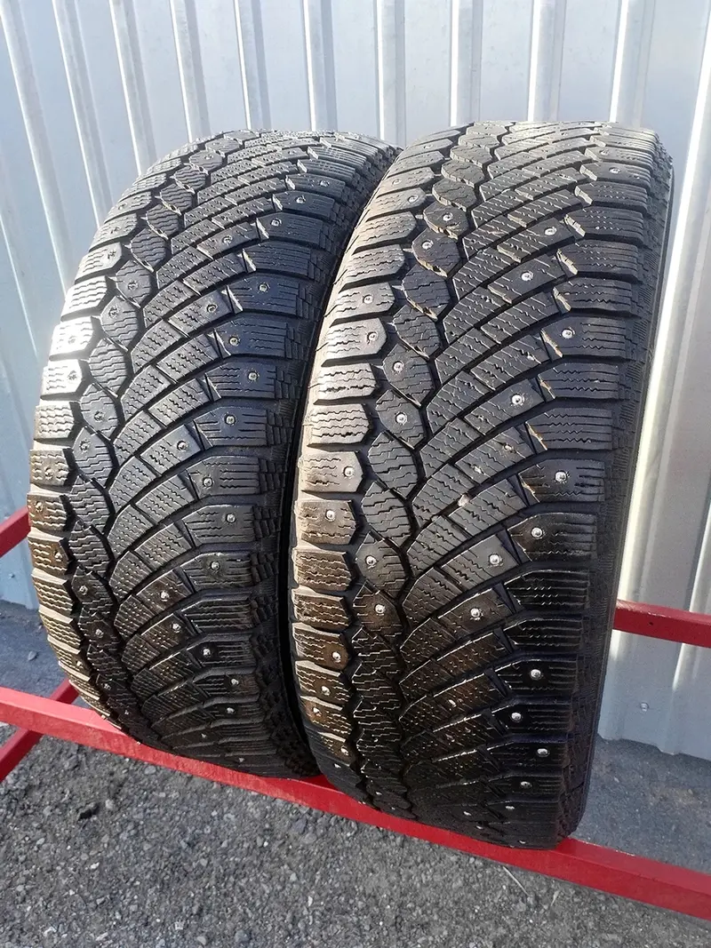 Пара б/у шин 215/55 R17 Continental ContiIceContact