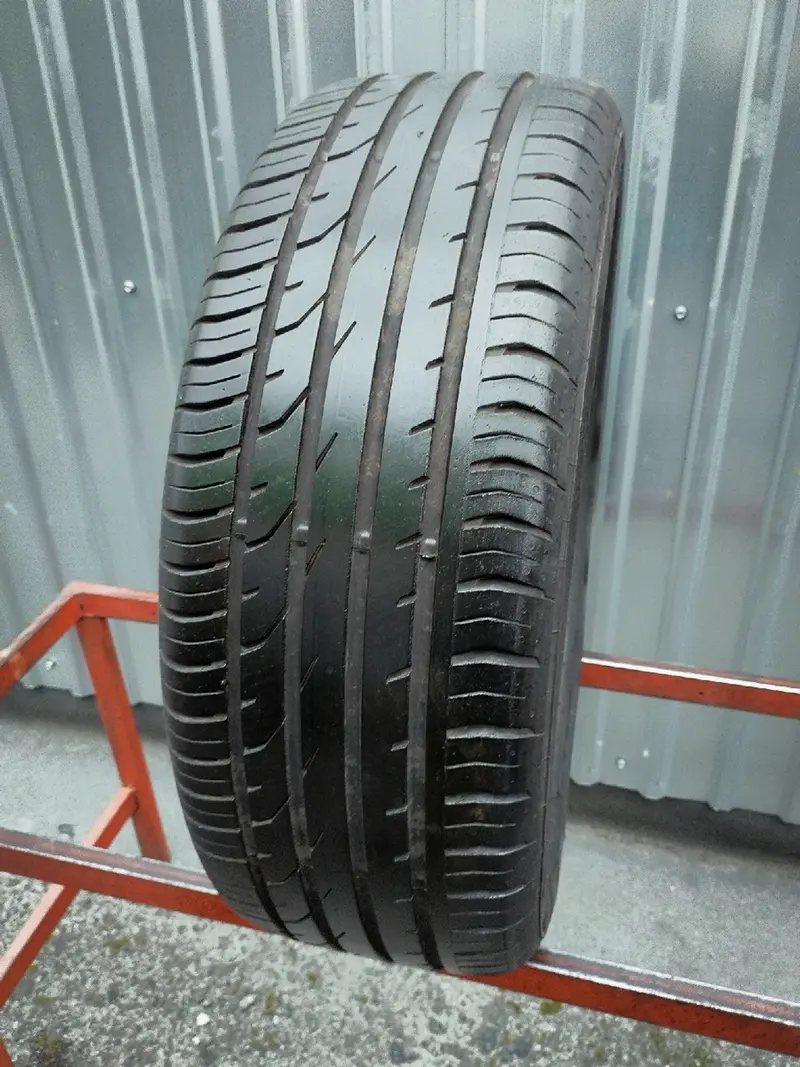 Б/у шина 215/55 R17 Continental ContiPremiumContact 2
