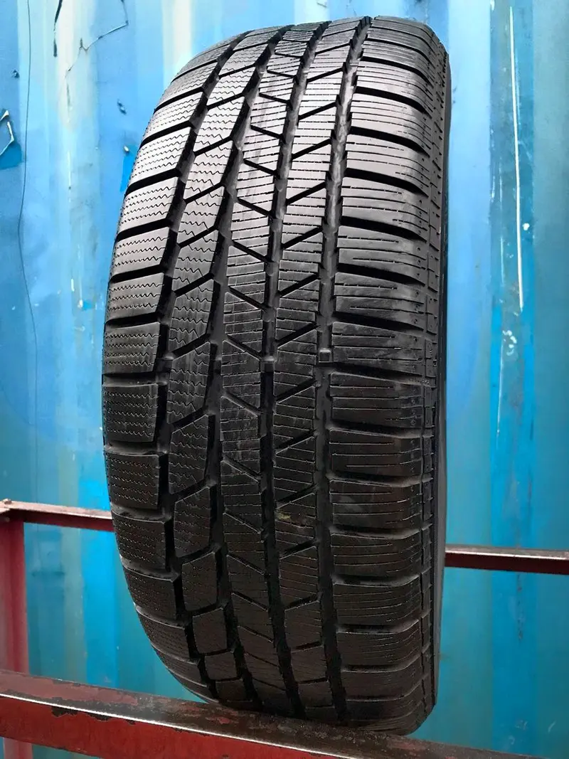 Б/у шина 215/55 R17 Continental ContiWinterContact TS 815