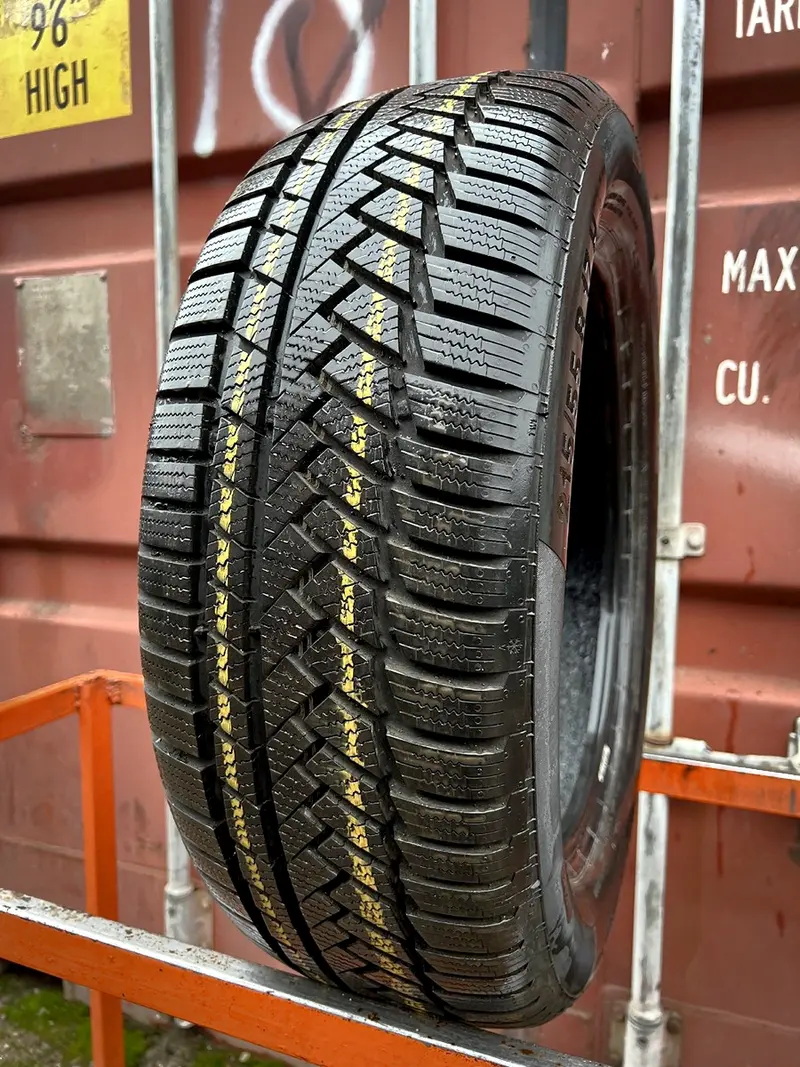 Б/у шина 215/55 R17 Continental ContiWinterContact TS 850 P