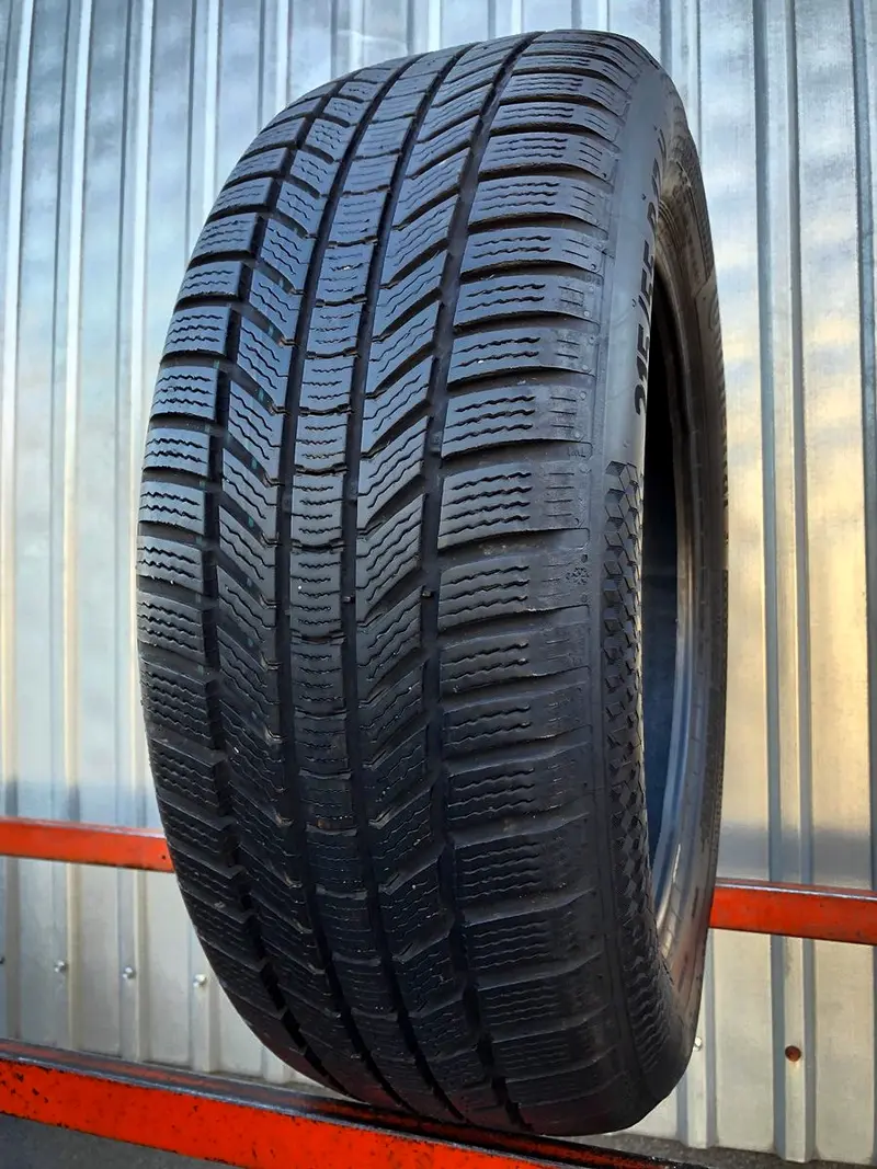 Б/у шина 215/55 R17 Continental ContiWinterContact TS 870 P