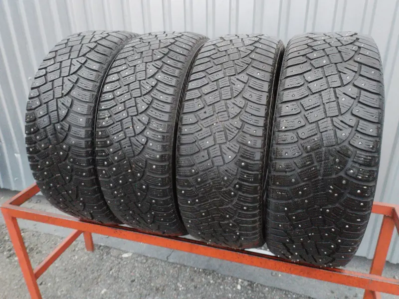 Комплект б/у шин 215/55 R17 Continental IceContact 2