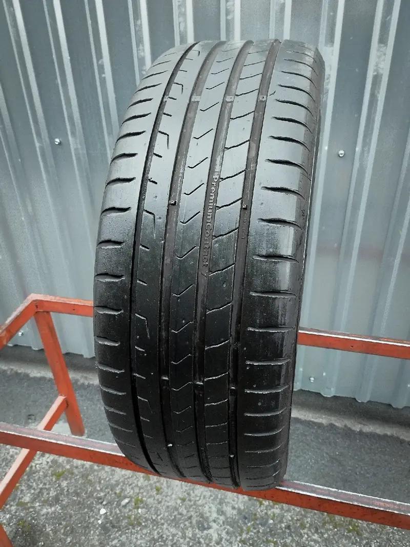 Б/у шина 215/55 R17 Continental PremiumContact 7