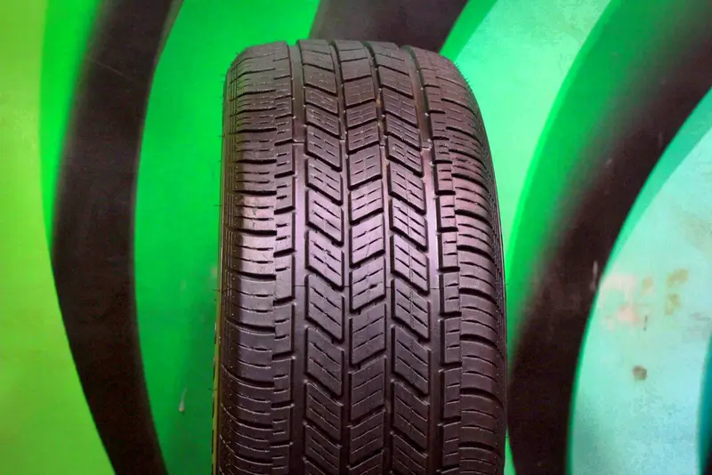 Б/у шина 215/55 R17 Cooper Lifeliner Touring SLE