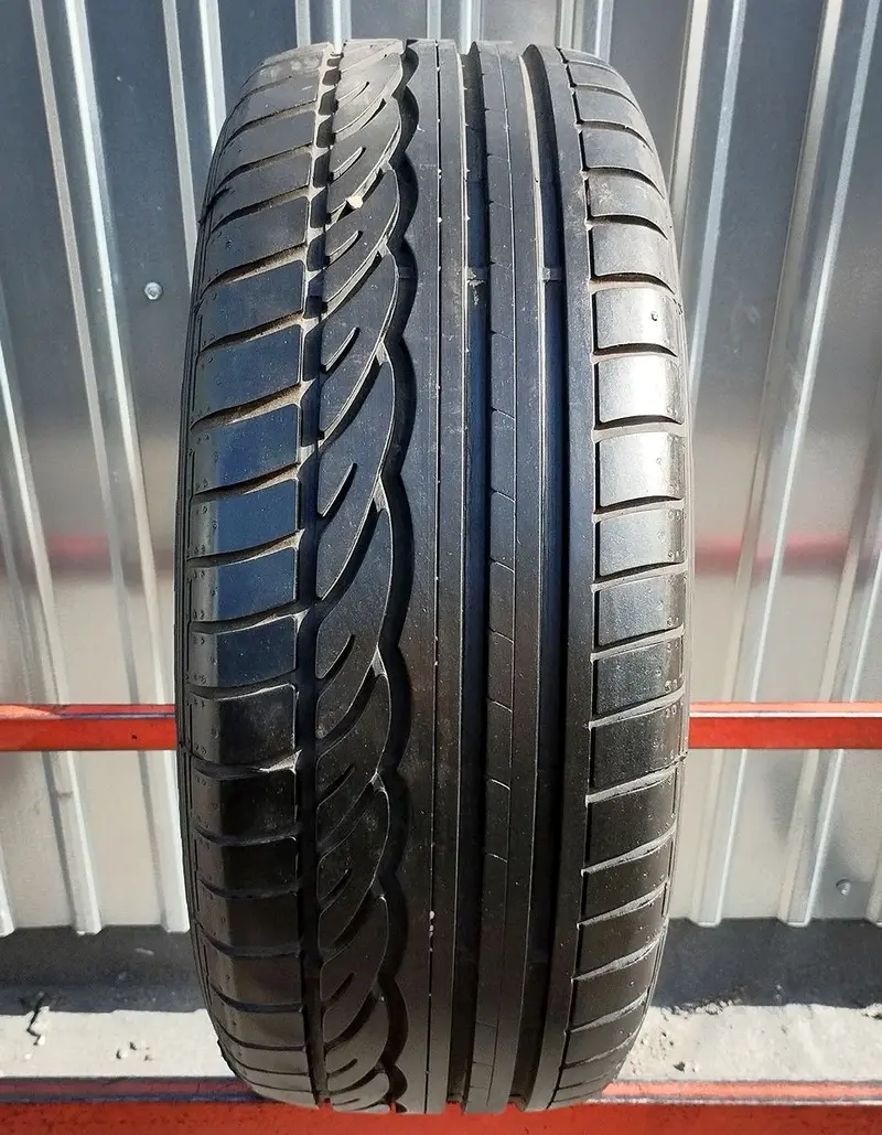 Б/у шина 215/55 R17 Dunlop SP Sport 01