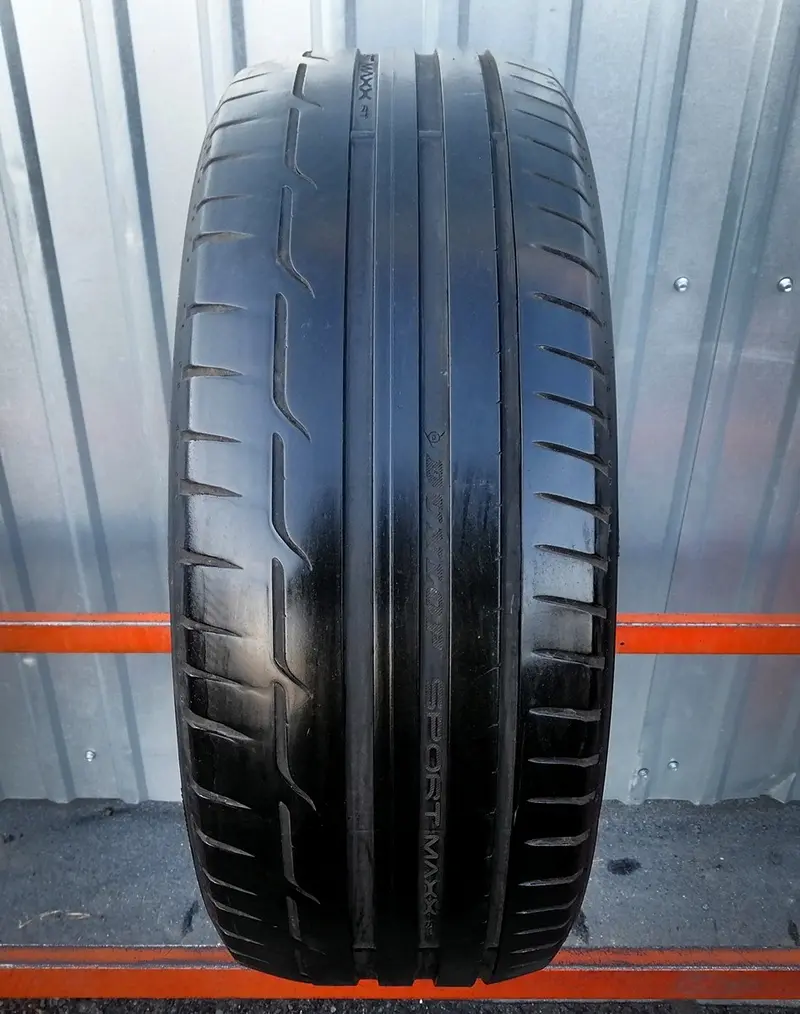 Б/у шина 215/55 R17 Dunlop SP Sport Maxx RT, фото 1
