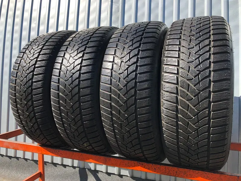 Комплект б/у шин 215/55 R17 Dunlop Winter Sport 5