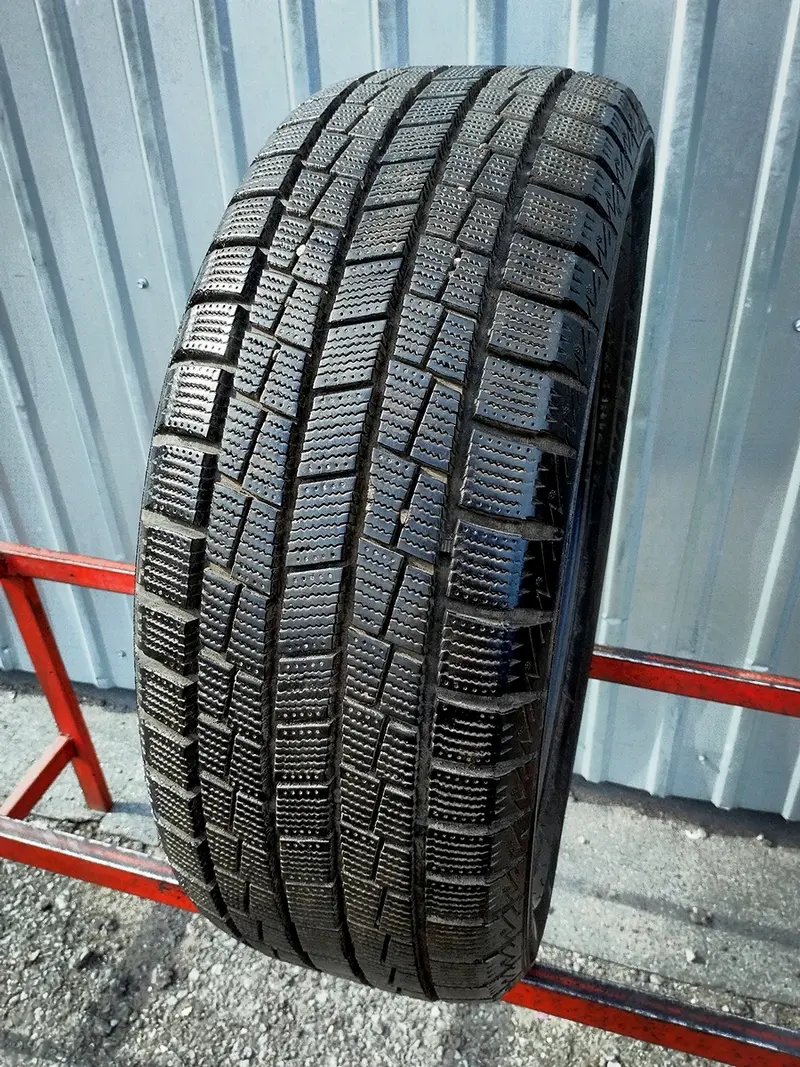 Б/у шина 215/55 R17 Goform Winter W705