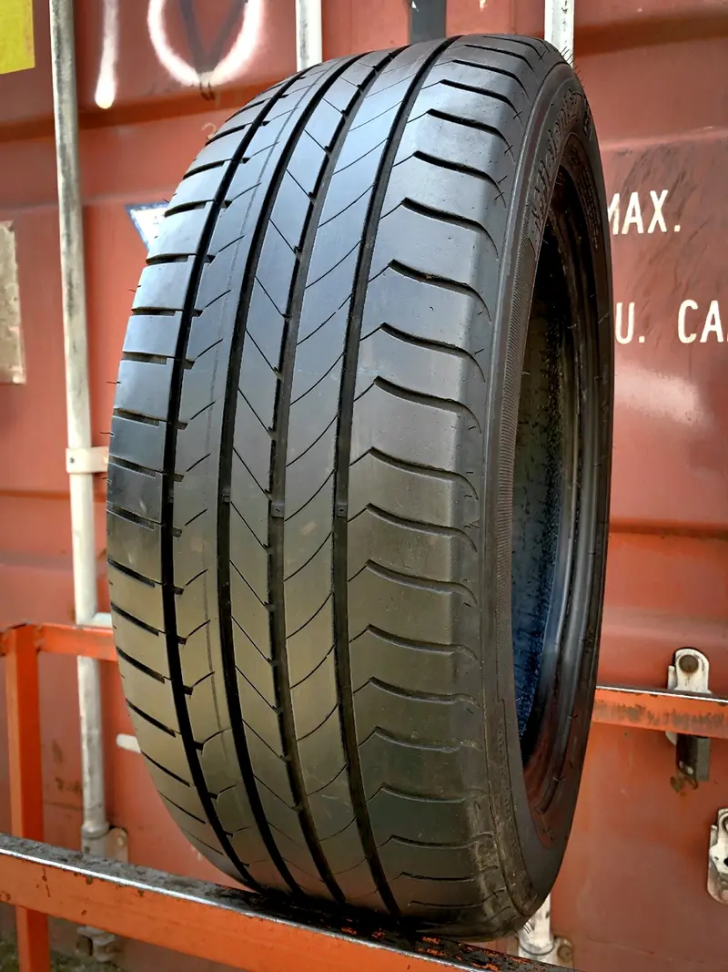Б/у шина 215/55 R17 Goodyear EfficientGrip, фото 1