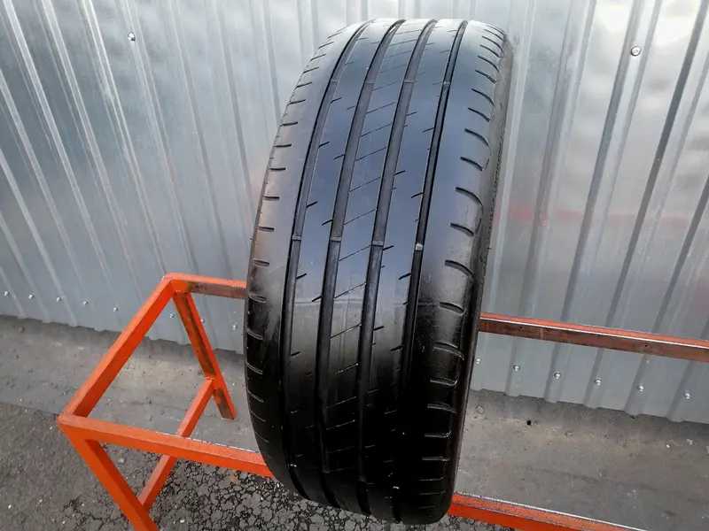 Б/у шина 215/55 R17 Goodyear EfficientGrip Performance 2, фото 1