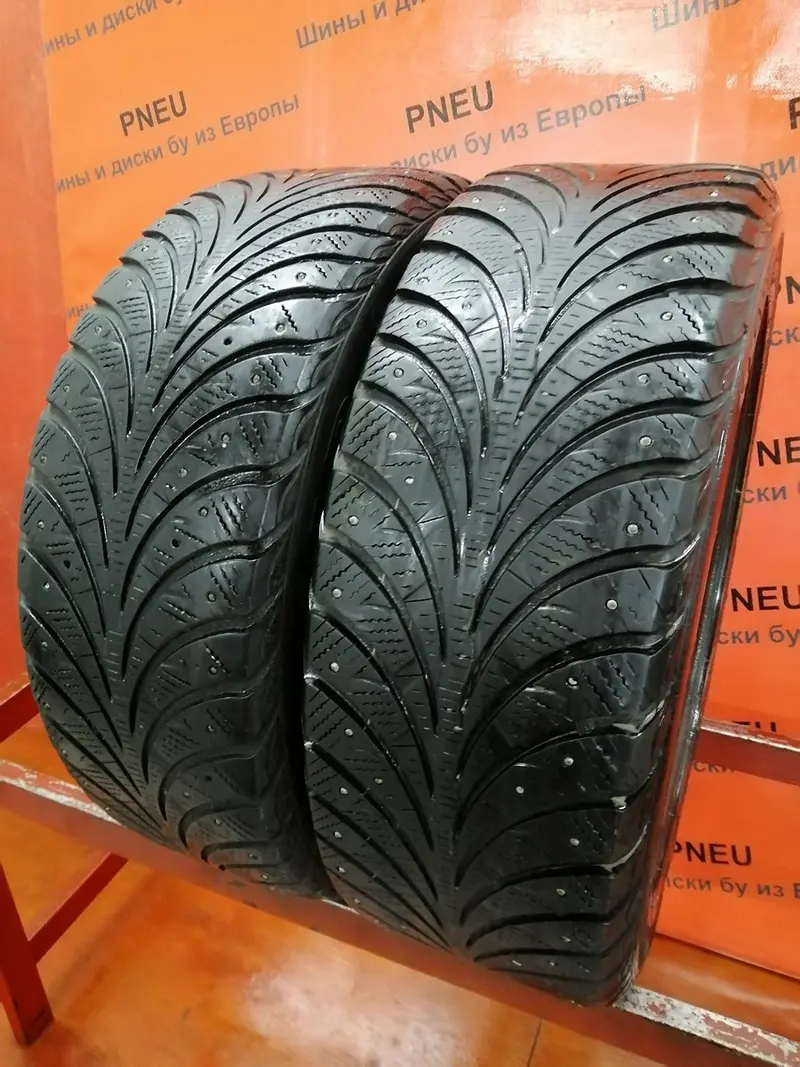 Пара б/у шин 215/55 R17 Goodyear Ultra Grip Extreme