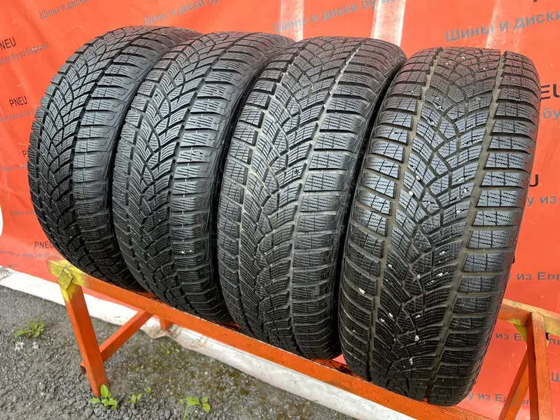 Комплект б/у шин 215/55 R17 Goodyear Ultra Grip Performance +, фото 1