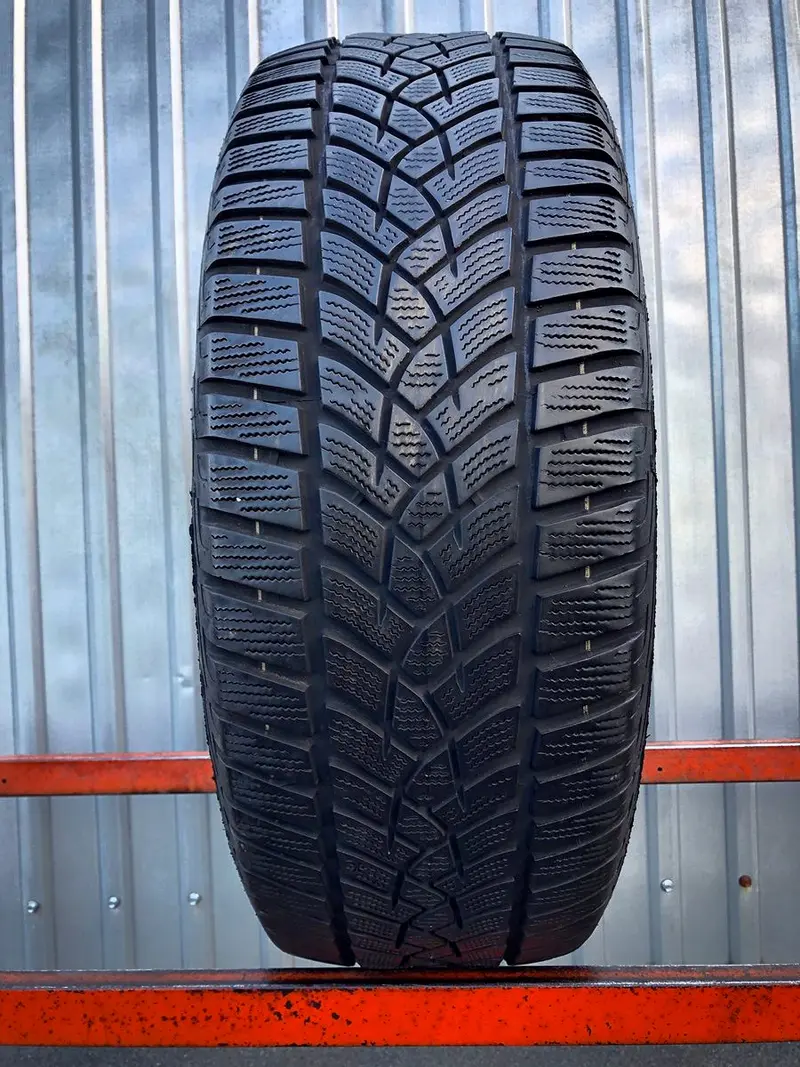 Б/у шина 215/55 R17 Goodyear Ultra Grip Performance +, фото 1