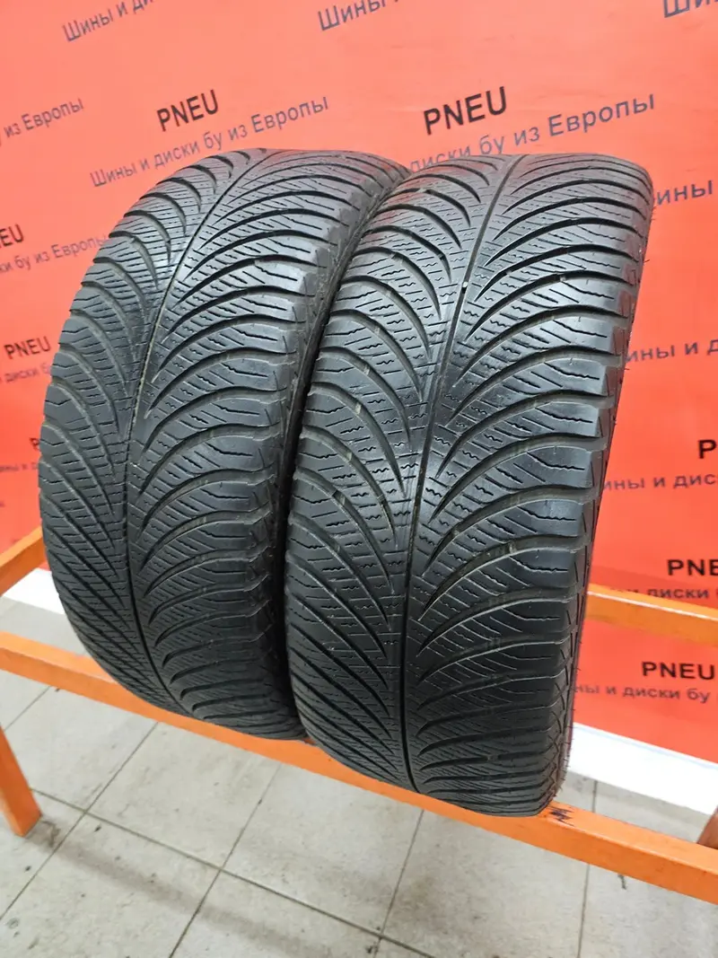 Пара б/у шин 215/55 R17 Goodyear Vector 4Seasons Gen-2, фото 1