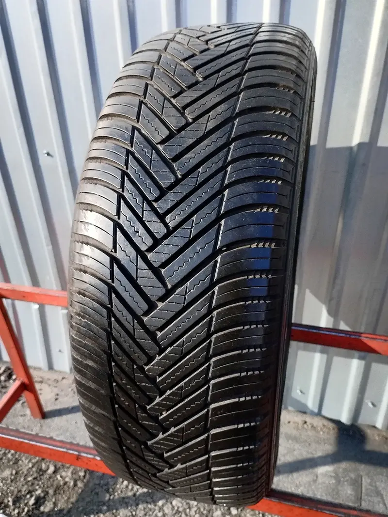 Б/у шина 215/55 R17 Hankook Kinergy 4S2 H750, фото 1