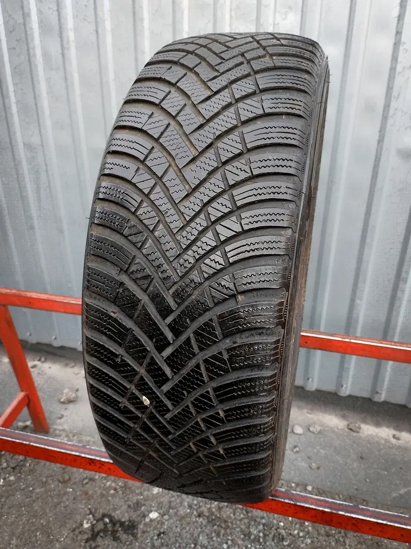 Б/у шина 215/55 R17 Hankook Winter I*cept RS3 W462