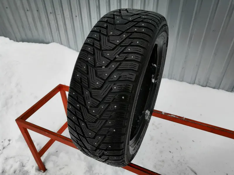Б/у шина 215/55 R17 Hankook Winter i Pike RS2 W429
