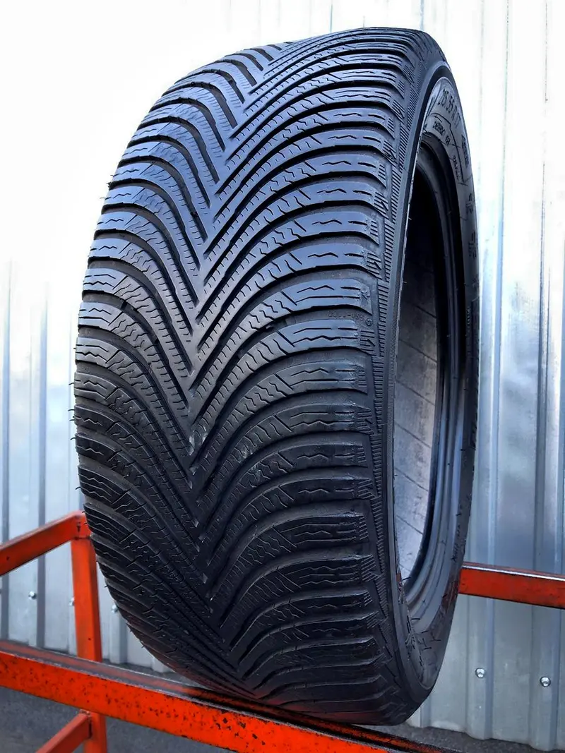 Б/у шина 215/55 R17 Michelin Alpin 5