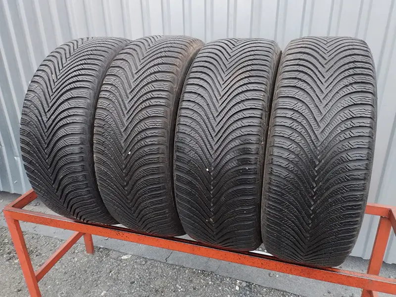 Комплект б/у шин 215/55 R17 Michelin Alpin 5
