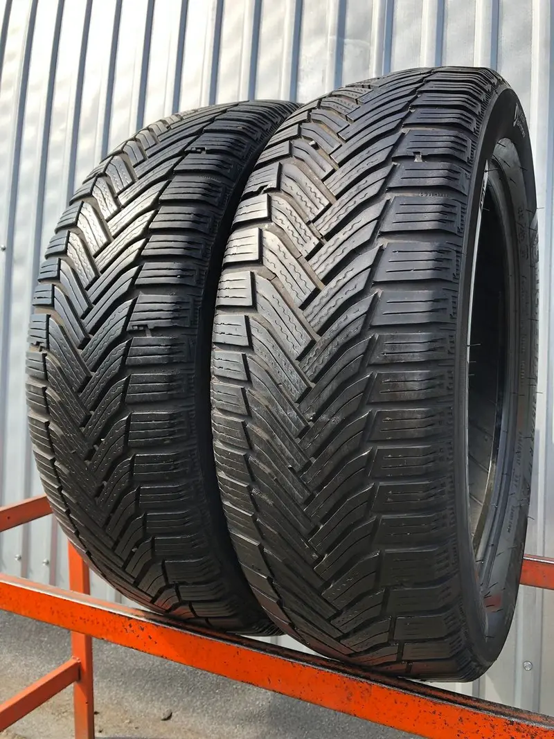 Пара б/у шин 215/55 R17 Michelin Alpin 6