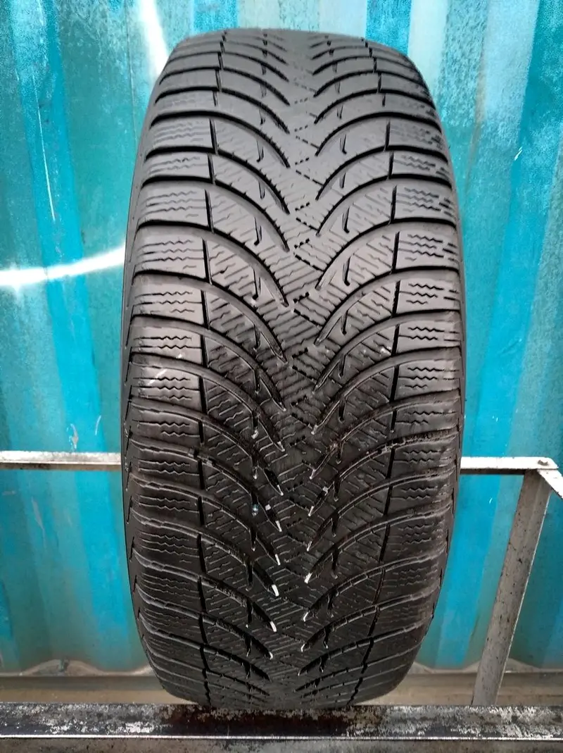 Б/у шина 215/55 R17 Michelin Alpin A4