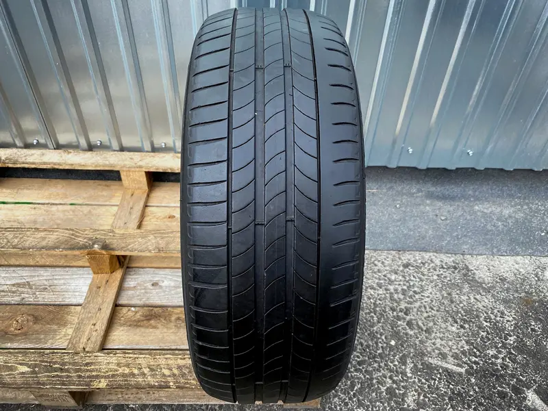 Б/у шина 215/55 R17 Michelin Energy Saver