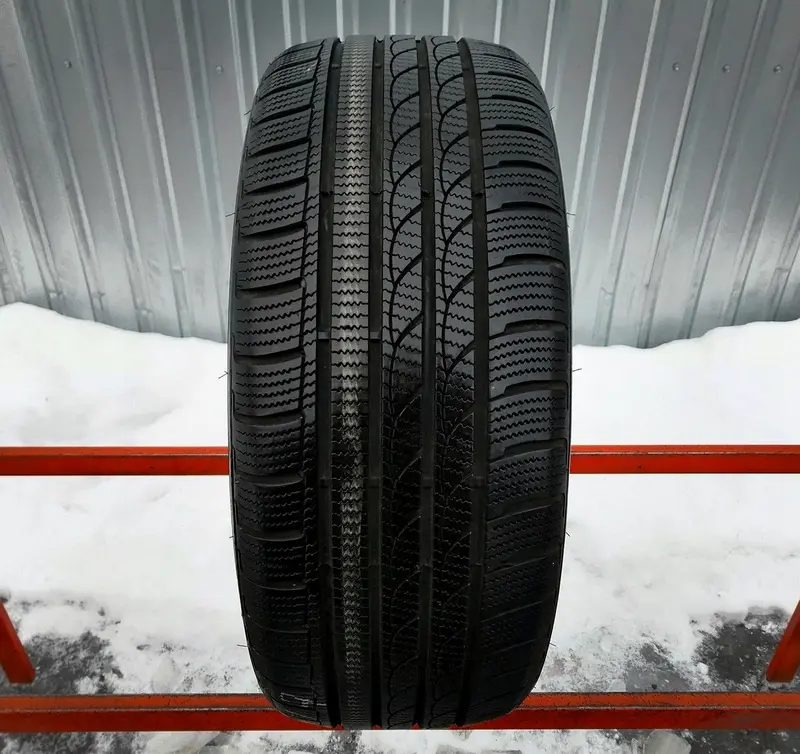 Б/у шина 215/55 R17 Minerva S210 Ice Plus