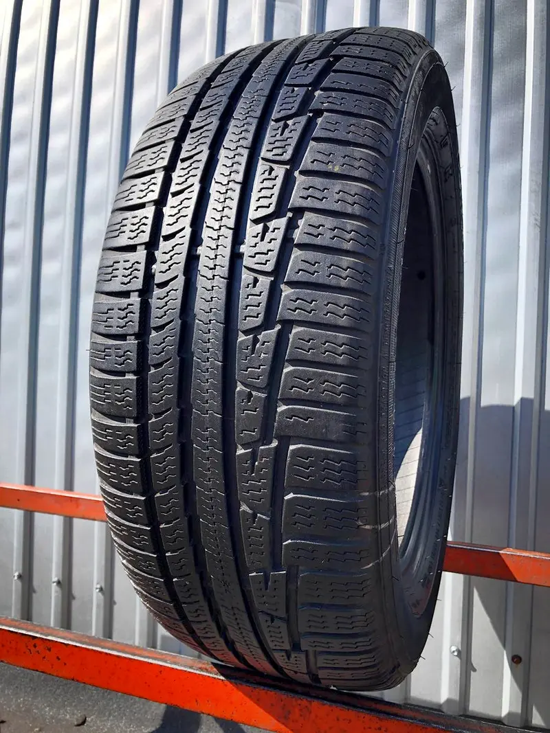 Б/у шина 215/55 R17 Nokian WR A3