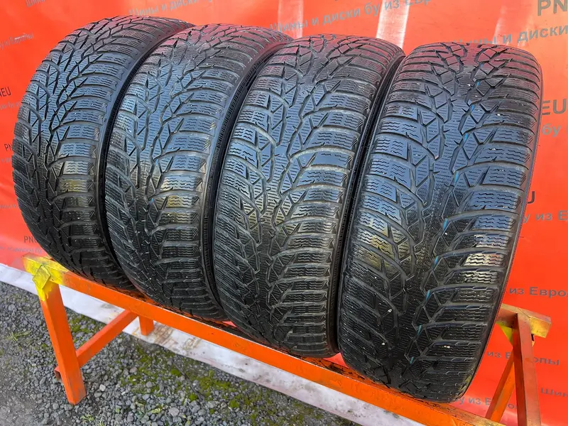 Комплект б/у шин 215/55 R17 Nokian WR D4