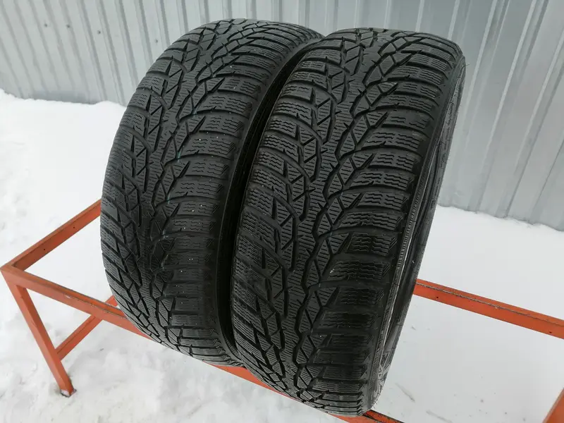 Пара б/у шин 215/55 R17 Nokian WR D4